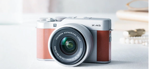 Đây là chiếc Fujifilm X-A5, bản nâng cấp của chiếc X-A3 với ống kính kit mới XC15-45mm F3.5-5.6 OIS