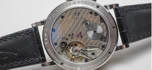 A. Lange & söhne tái sinh đồng hồ lịch thường niên độc quyền cho thị trường mỹ