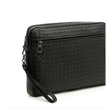 Bottega Veneta Men's Clutch bag in Black with Shoulder Strap 493939 VQ13%